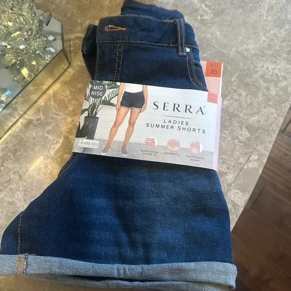 Ladies summer hot sale shorts size 16